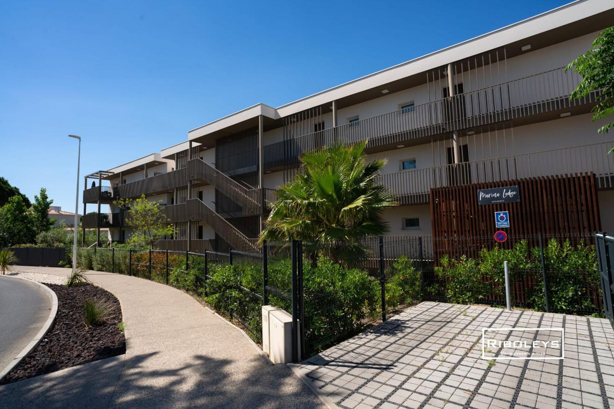 Marina Lodge - T4 avec terrasse à 400m de la mer Vias Extérieur photo