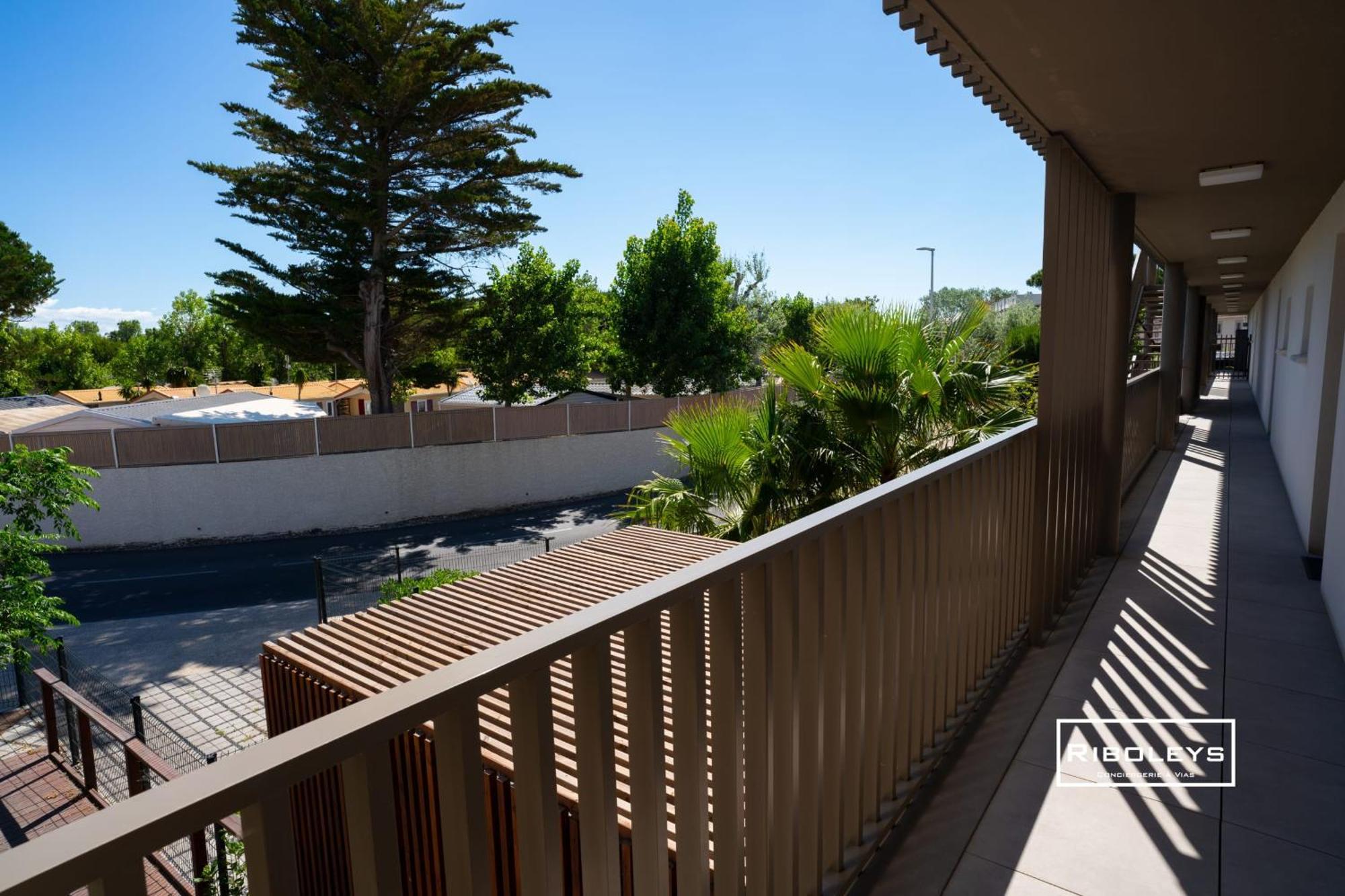 Marina Lodge - T4 avec terrasse à 400m de la mer Vias Extérieur photo